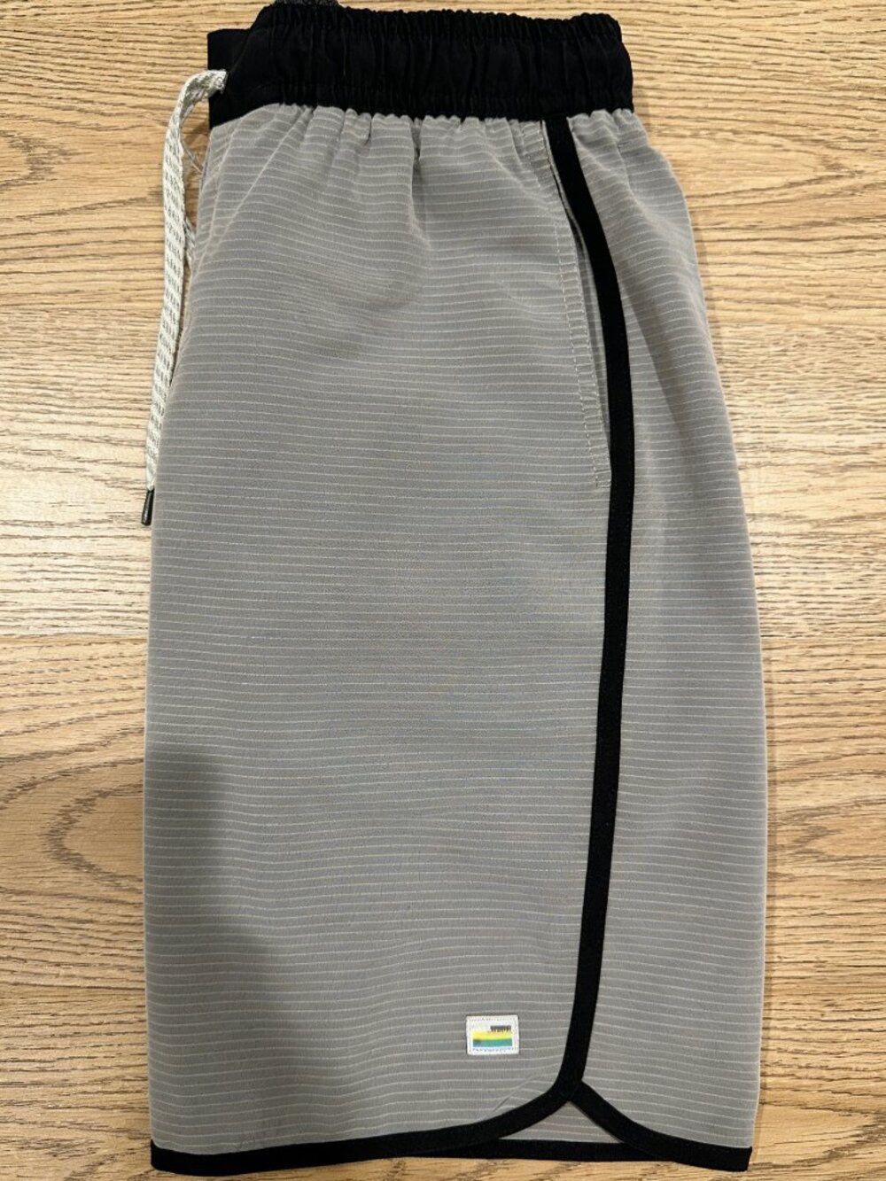 Men's Vuori Banks Short's Gray Black 4 Way Stretch Gym Performance Kore Small